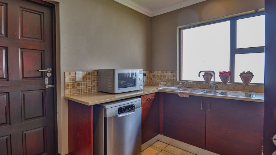 6 Bedroom Property for Sale in Moquini Coastal Estate Western Cape